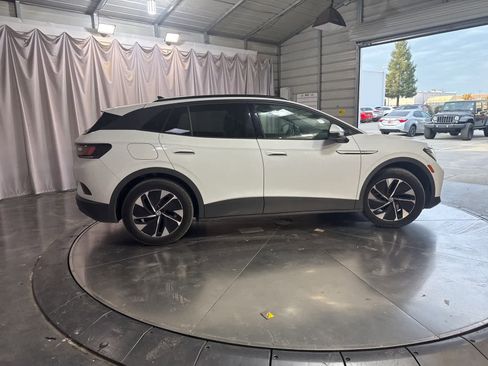 Used 2022 Volkswagen ID.4 Pro S image 3