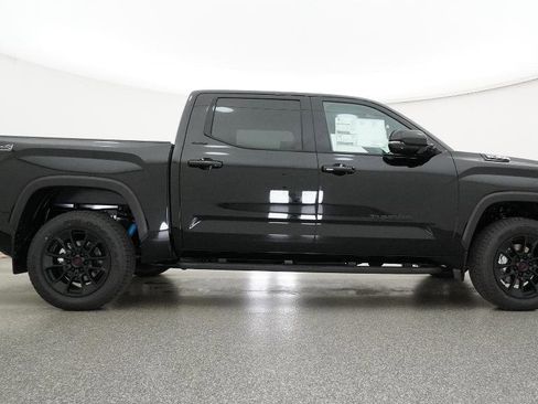 New 2026 Toyota Tundra Limited AWD/4WD image 30