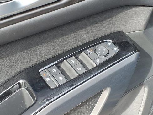 New 2026 Nissan Pathfinder SL image 17