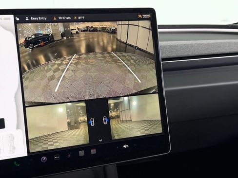 Used 2024 Tesla Model 3 Standard Range image 18