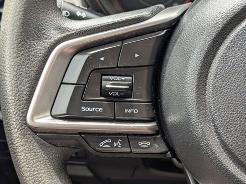 Used 2019 Subaru Crosstrek 2.0i AWD/4WD image 19