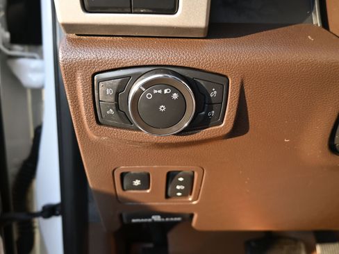 Used 2022 Ford F450 King Ranch image 29