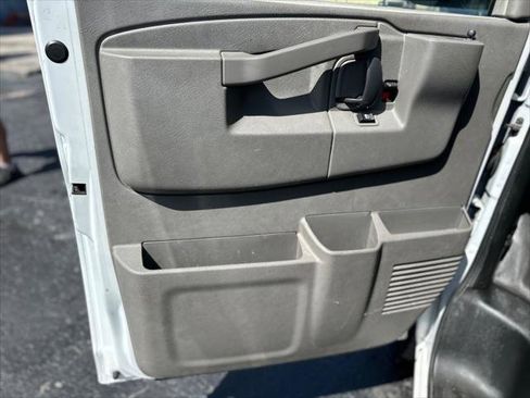 Used 2021 Chevrolet Express 2500 w/ Driver Convenience Package image 16