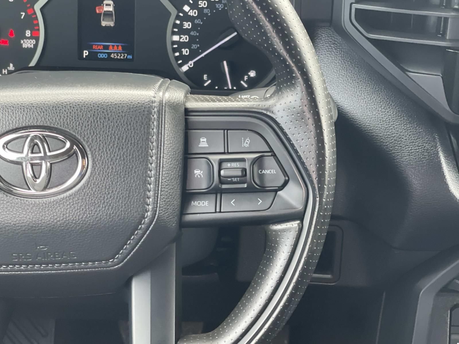 Used 2025 Toyota Tundra SR AWD/4WD image 9