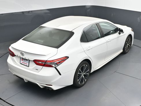 Used 2019 Toyota Camry SE image 32