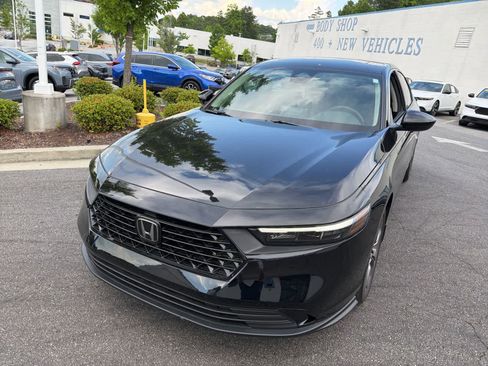 Used 2024 Honda Accord EX image 4