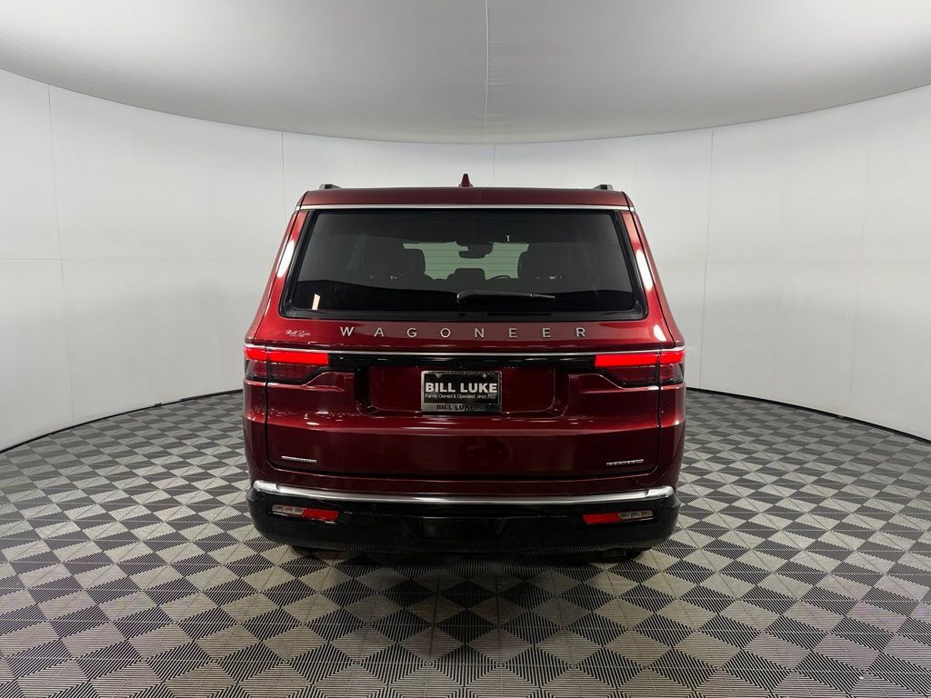 Used 2023 Jeep Wagoneer Series III w/ Preferred Equipment Group AWD/4WD image 8