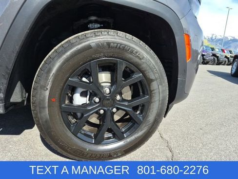 New 2026 Jeep Grand Cherokee Altitude AWD/4WD image 6