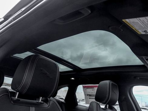 New 2026 Jaguar F-PACE R-Dynamic S image 21