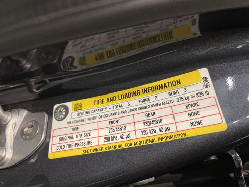 Used 2023 Tesla Model 3 Standard Range image 39