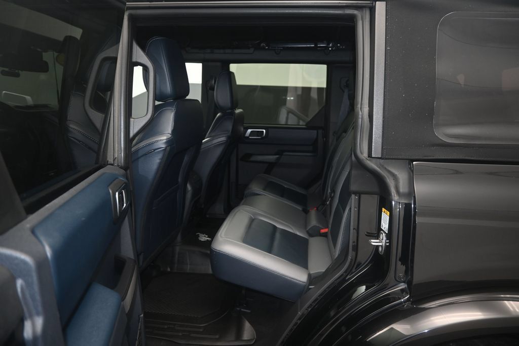 Used 2024 Ford Bronco Outer Banks AWD/4WD image 18