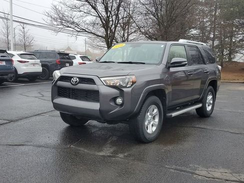 Used 2018 Toyota 4Runner SR5 Premium image 2