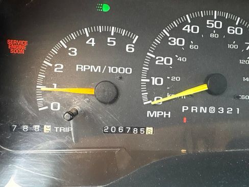 Used 1997 Chevrolet Tahoe 4WD w/ Preferred Equipment Group 3 image 6