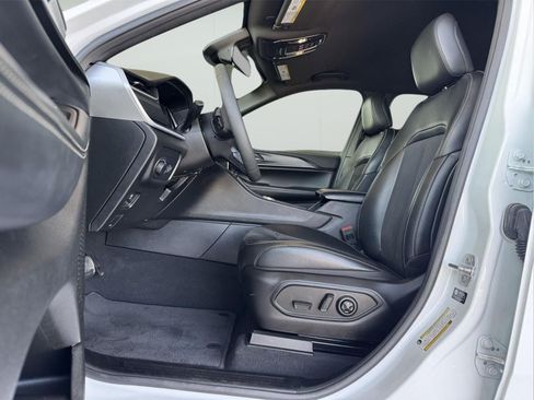 Used 2025 Jeep Grand Cherokee L Laredo AWD/4WD image 11