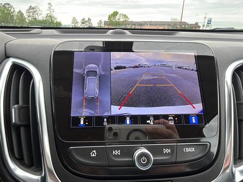 Used 2024 Chevrolet Equinox Premier AWD/4WD image 19