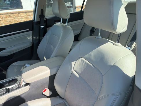 Used 2023 Nissan Altima 2.5 SL image 3