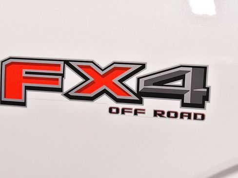 Used 2022 Ford F150 Lariat w/ Equipment Group 502A High image 11