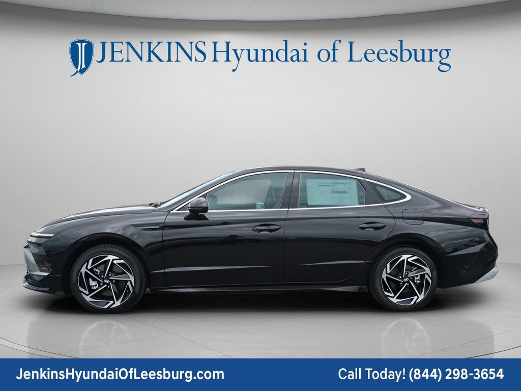 Certified 2024 Hyundai Sonata SEL w/ Convenience Package FWD image 13