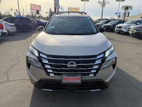 New 2026 Nissan Rogue Platinum w/ Platinum Premium Package image 2