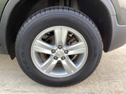 Used 2020 Chevrolet Trax LS w/ Tint and Cruise Package AWD/4WD image 23