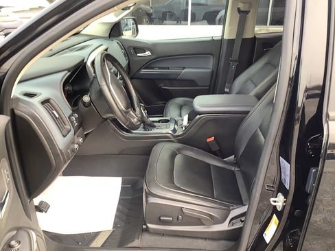 Used 2022 Chevrolet Colorado Z71 w/ Z71 Midnight Edition image 10