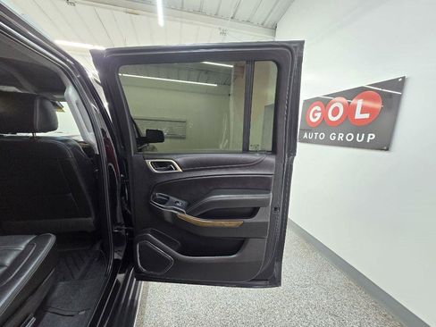 Used 2020 GMC Yukon XL Denali RWD image 28