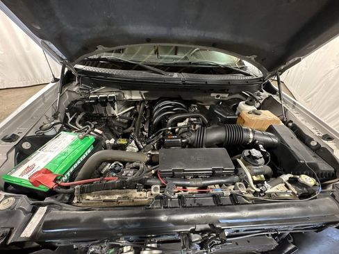 Used 2010 Ford F150 XLT image 30