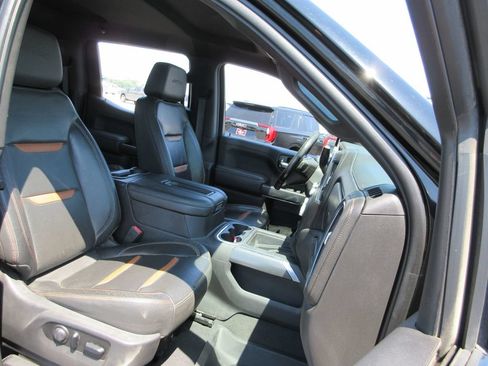 Used 2021 GMC Sierra 1500 AT4 w/ AT4 Preferred Package AWD/4WD image 23