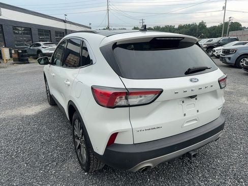 Used 2020 Ford Escape Titanium AWD/4WD image 3