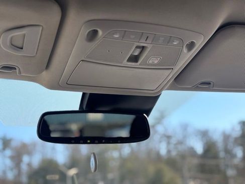 Used 2020 Nissan Rogue SL w/ Premium Package image 37