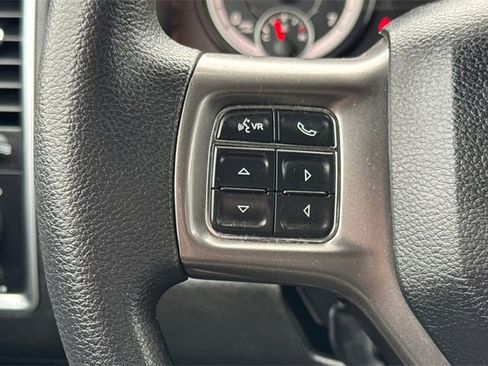 Used 2024 RAM 1500 Classic SLT image 27