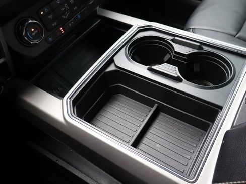 Used 2020 Ford F350 Lariat image 13