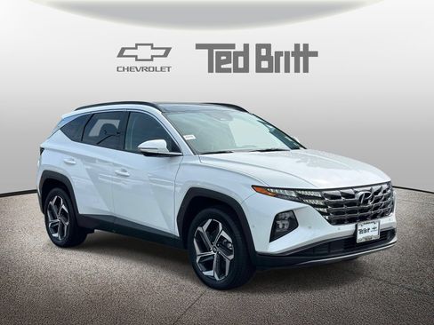Used 2022 Hyundai Tucson Limited w/ Cargo Package AWD/4WD image 3