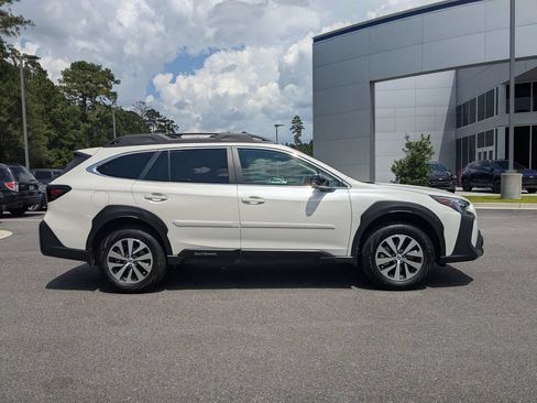 Certified 2025 Subaru Outback Premium AWD/4WD image 3