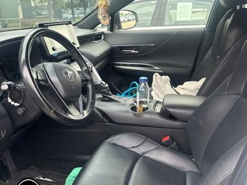 Used 2022 Toyota Venza XLE AWD/4WD image 6