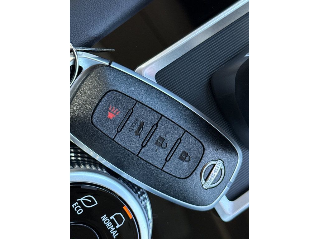 New 2026 Nissan Rogue SL AWD/4WD image 35