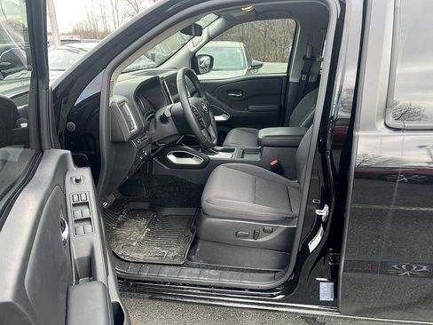 Used 2025 Nissan Frontier SV w/ SV Convenience Package image 11