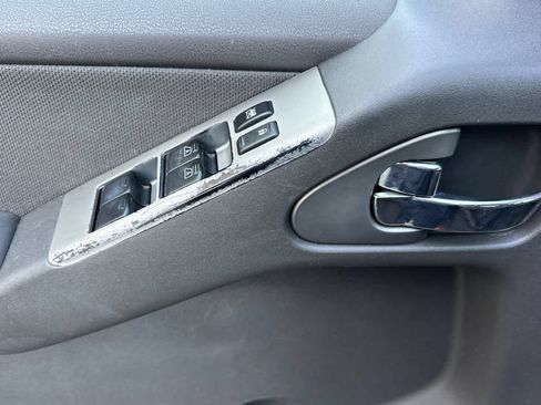Used 2012 Nissan Pathfinder S RWD image 12