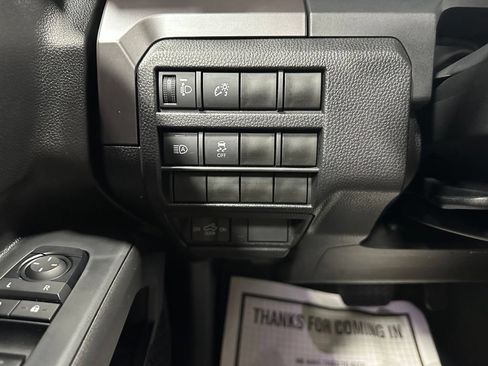 Used 2025 Toyota Tacoma TRD Off-Road AWD/4WD image 16