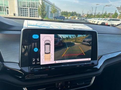 New 2025 Volkswagen Atlas Cross Sport SE image 33