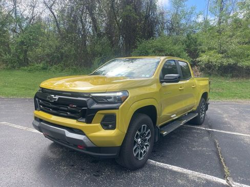 Certified 2023 Chevrolet Colorado Z71 w/ Advanced Trailering Package AWD/4WD image 7