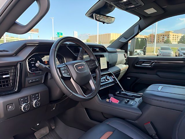 Used 2024 GMC Sierra 3500 AT4 w/ Technology Package AWD/4WD image 30