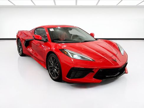 Used 2024 Chevrolet Corvette Stingray Preferred Cpe w/ 2LT RWD image 3