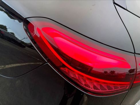 Used 2023 Mercedes-Benz GLC 300 4MATIC image 29