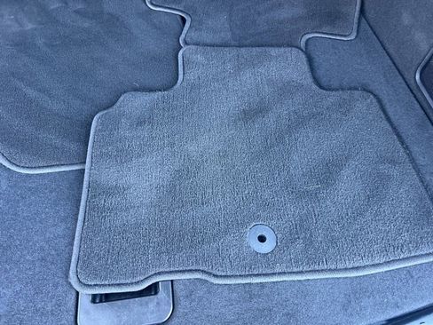 Used 2022 Lincoln Nautilus Reserve image 13