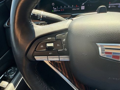 Used 2023 Cadillac Escalade Premium Luxury AWD/4WD image 40