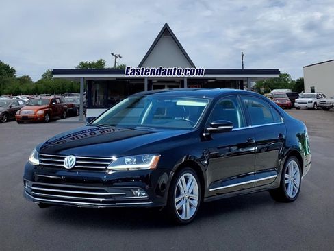 Used 2017 Volkswagen Jetta SEL FWD image 1