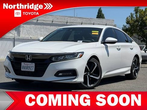 Used 2018 Honda Accord Sport image 2