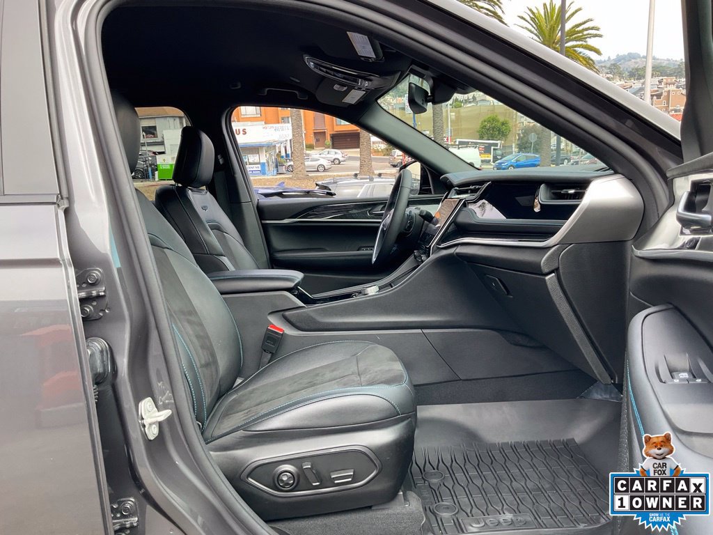 Used 2023 Jeep Grand Cherokee Trailhawk AWD/4WD image 59