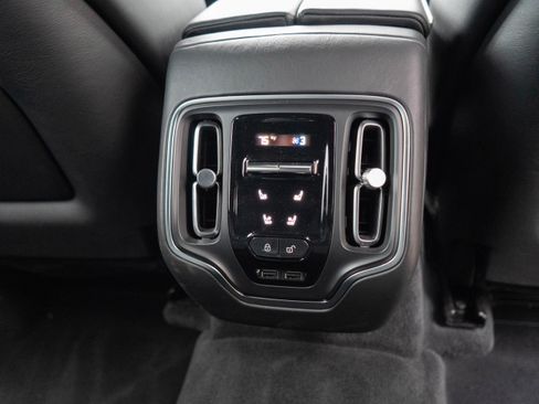 Used 2021 Aston Martin DBX image 35